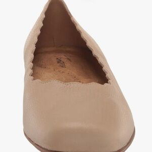 NWT Trotters Women's Sabine Ballet Flat